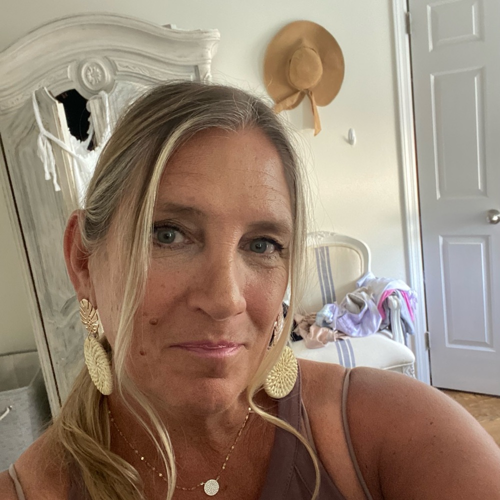 Meet your Posher, Liz